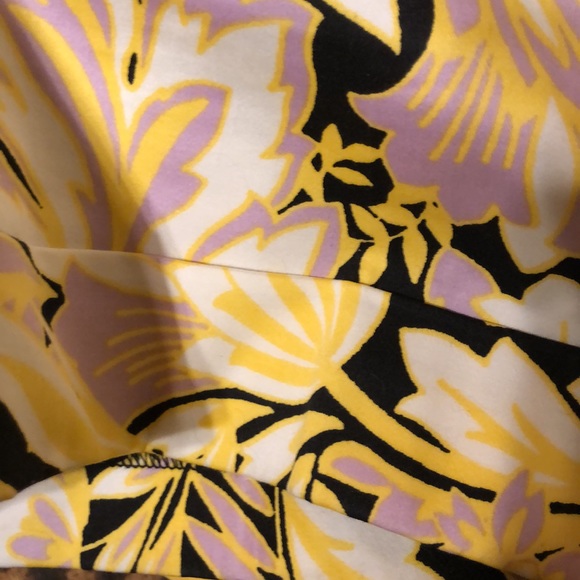 Shorts - Picture 3 of 3